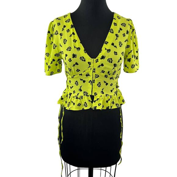 Collusion Yellow Black 6 Lace Up Side Top Ditsy Print Ribbed V-Neck Short Sleeve - Picture 1 of 8